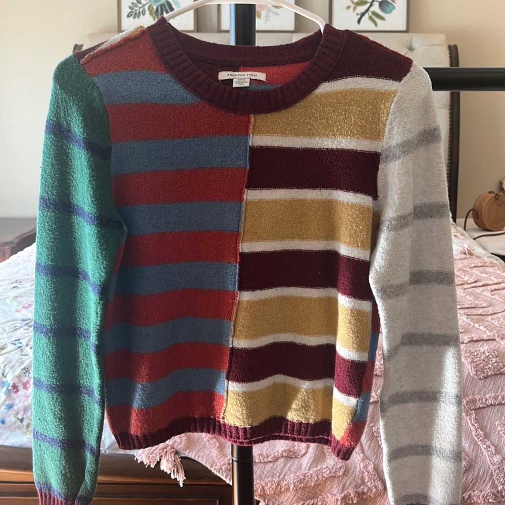 American Eagle color block sweater